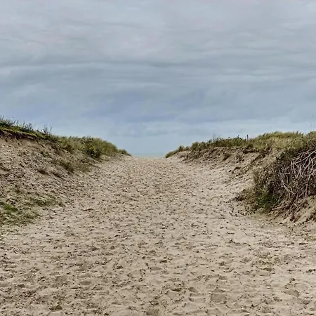Appartement In Belgium Near Coastal Charm, Cleaning Included *
