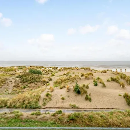 In Belgium Near Coastal Charm, Cleaning Included Appartement Oostduinkerke