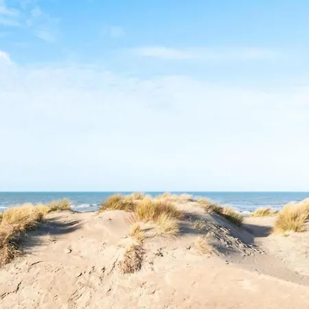 Appartement In Belgium Near Coastal Charm, Cleaning Included *